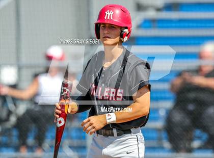 Thumbnail 1 in Deer Creek vs Yukon (OSSAA 6A Regional Final) photogallery.