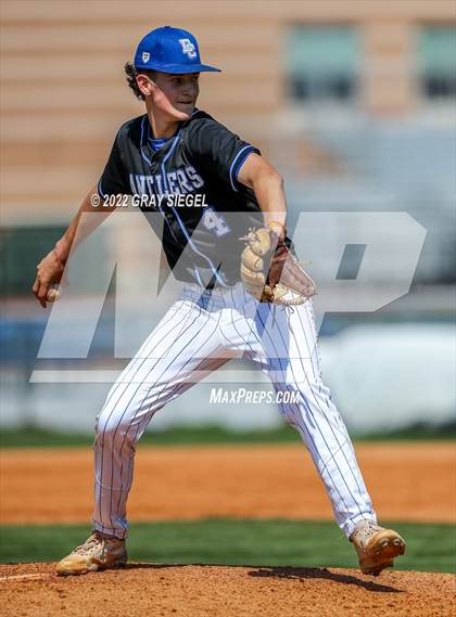 Thumbnail 3 in Deer Creek vs Yukon (OSSAA 6A Regional Final) photogallery.
