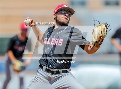 Thumbnail 3 in Deer Creek vs Yukon (OSSAA 6A Regional Final) photogallery.