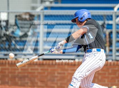 Thumbnail 3 in Deer Creek vs Yukon (OSSAA 6A Regional Final) photogallery.