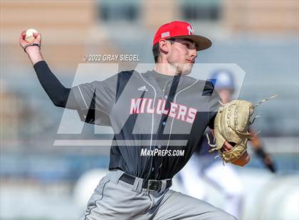 Thumbnail 2 in Deer Creek vs Yukon (OSSAA 6A Regional Final) photogallery.