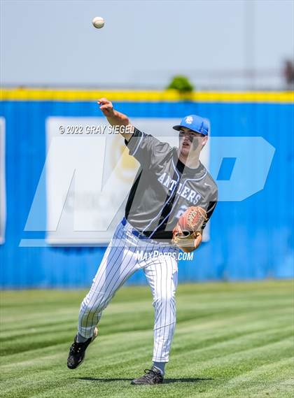 Thumbnail 3 in Deer Creek vs Yukon (OSSAA 6A Regional Final) photogallery.