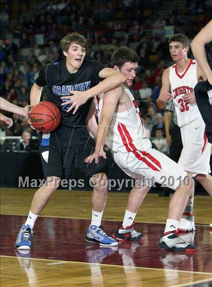 Thumbnail 3 in Grandview vs. Fairview (5A Quarterfinals) photogallery.