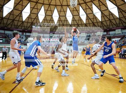 Thumbnail 3 in Gate City @ Dobyns-Bennett photogallery.