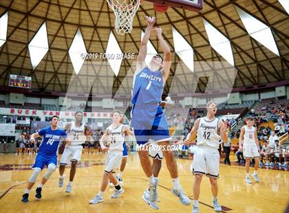 Thumbnail 1 in Gate City @ Dobyns-Bennett photogallery.