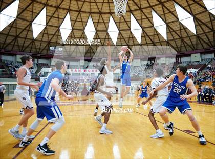 Thumbnail 1 in Gate City @ Dobyns-Bennett photogallery.