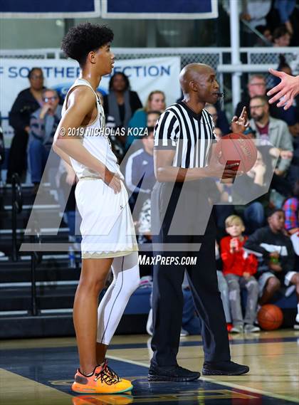 Thumbnail 3 in Mater Dei vs. St. John Bosco photogallery.