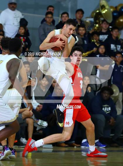 Thumbnail 1 in Mater Dei vs. St. John Bosco photogallery.