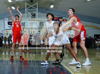 Thumbnail 1 in Mater Dei vs. St. John Bosco photogallery.