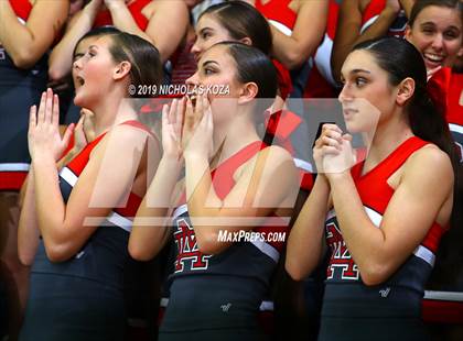 Thumbnail 3 in Mater Dei vs. St. John Bosco photogallery.