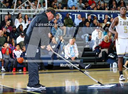 Thumbnail 1 in Mater Dei vs. St. John Bosco photogallery.