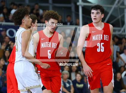Thumbnail 3 in Mater Dei vs. St. John Bosco photogallery.