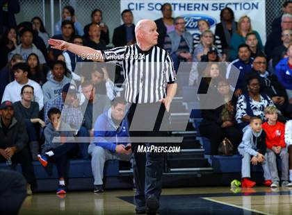 Thumbnail 3 in Mater Dei vs. St. John Bosco photogallery.