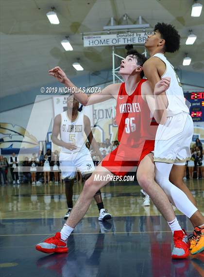 Thumbnail 2 in Mater Dei vs. St. John Bosco photogallery.