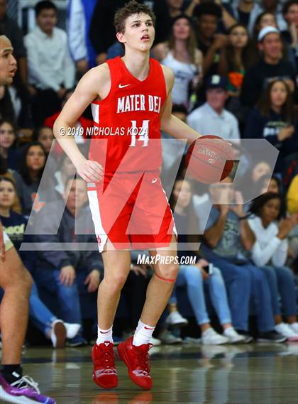 Thumbnail 2 in Mater Dei vs. St. John Bosco photogallery.