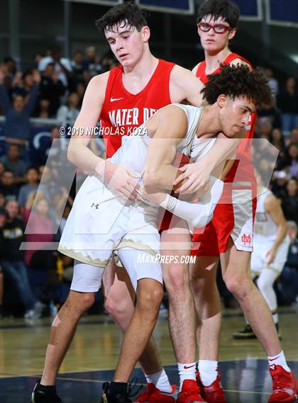 Thumbnail 1 in Mater Dei vs. St. John Bosco photogallery.