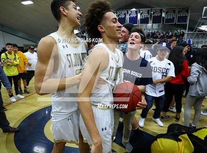 Thumbnail 3 in Mater Dei vs. St. John Bosco photogallery.