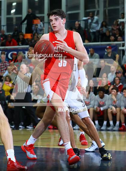 Thumbnail 2 in Mater Dei vs. St. John Bosco photogallery.
