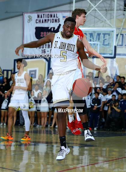 Thumbnail 1 in Mater Dei vs. St. John Bosco photogallery.