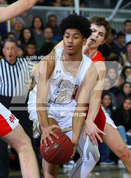 Thumbnail 3 in Mater Dei vs. St. John Bosco photogallery.