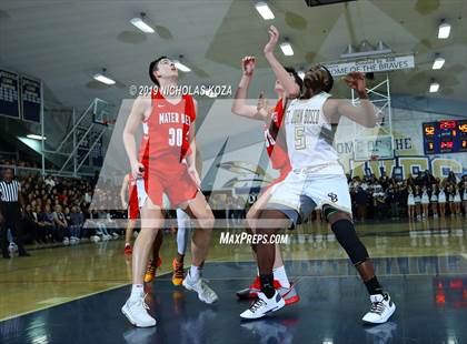Thumbnail 1 in Mater Dei vs. St. John Bosco photogallery.