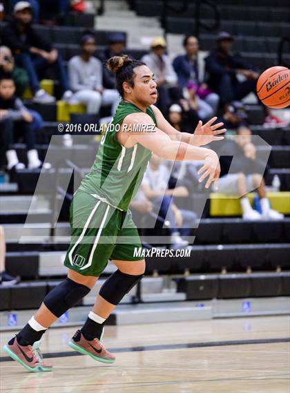 Thumbnail 3 in University City vs Oceanside (Grossmont Winter Tournament) photogallery.