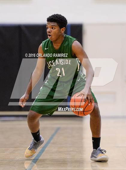 Thumbnail 2 in University City vs Oceanside (Grossmont Winter Tournament) photogallery.