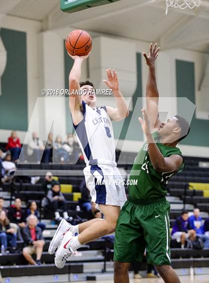Thumbnail 3 in University City vs Oceanside (Grossmont Winter Tournament) photogallery.