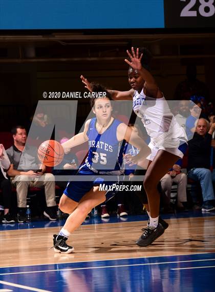 Thumbnail 3 in Hendrick Hudson vs. Pearl River (Section 1 Class A Semifinal) photogallery.