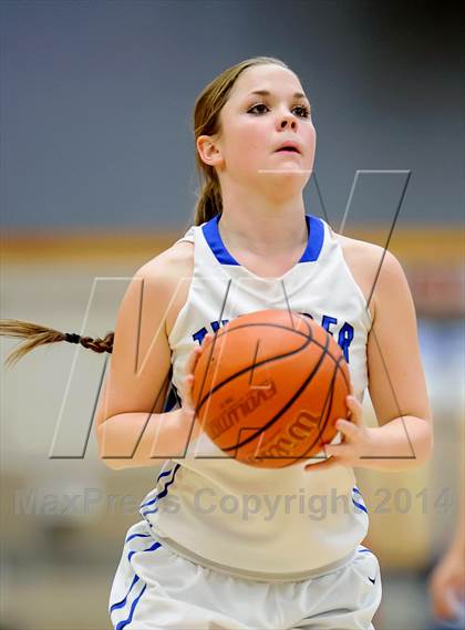 Thumbnail 2 in Pleasant Grove vs Rocklin (Sasha Brown Memorial Tournament) photogallery.