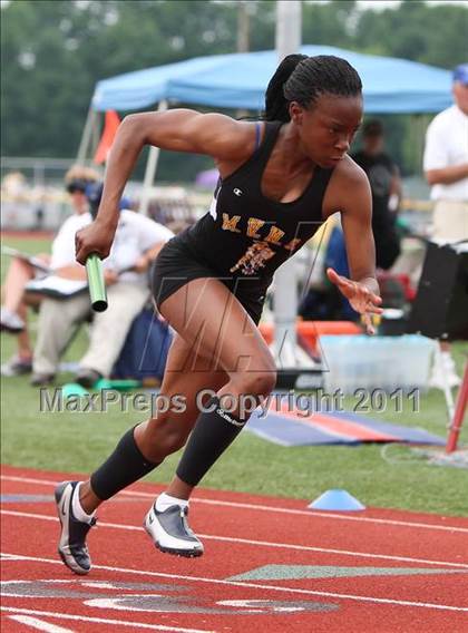 Thumbnail 3 in NYSPHSAA Track & Field Championships (Girls 400m & Relays) photogallery.