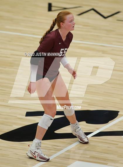 Thumbnail 2 in Paragould vs. Benton (AAA 5A Quarterfinal Playoff) photogallery.