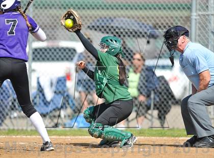 Thumbnail 3 in Mar Vista vs. Santana photogallery.