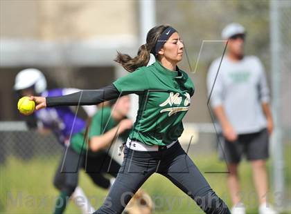 Thumbnail 3 in Mar Vista vs. Santana photogallery.