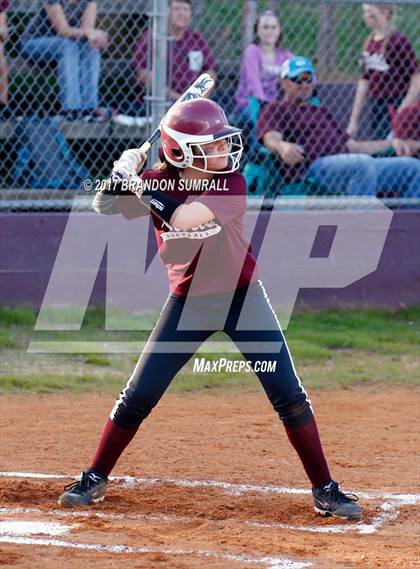 Thumbnail 2 in Maplesville @ Thorsby photogallery.