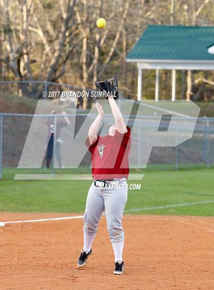 Thumbnail 2 in Maplesville @ Thorsby photogallery.