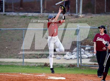 Thumbnail 3 in Maplesville @ Thorsby photogallery.