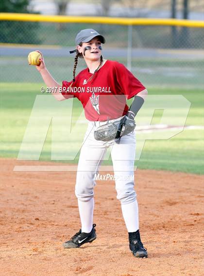 Thumbnail 1 in Maplesville @ Thorsby photogallery.