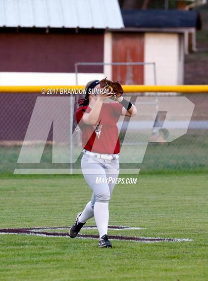 Thumbnail 2 in Maplesville @ Thorsby photogallery.