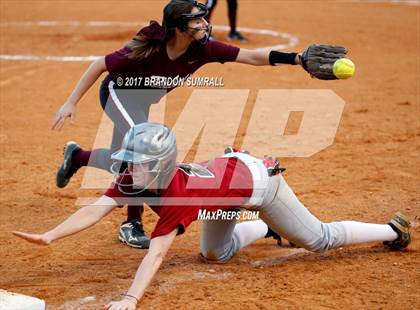 Thumbnail 1 in Maplesville @ Thorsby photogallery.