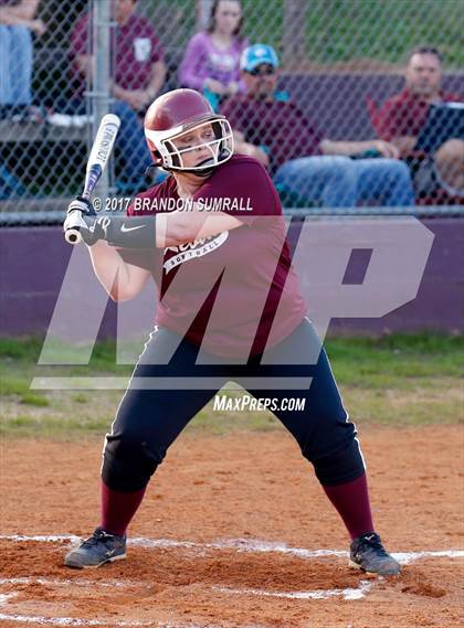 Thumbnail 1 in Maplesville @ Thorsby photogallery.