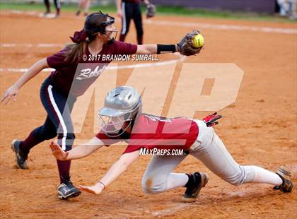 Thumbnail 3 in Maplesville @ Thorsby photogallery.