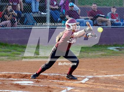 Thumbnail 3 in Maplesville @ Thorsby photogallery.