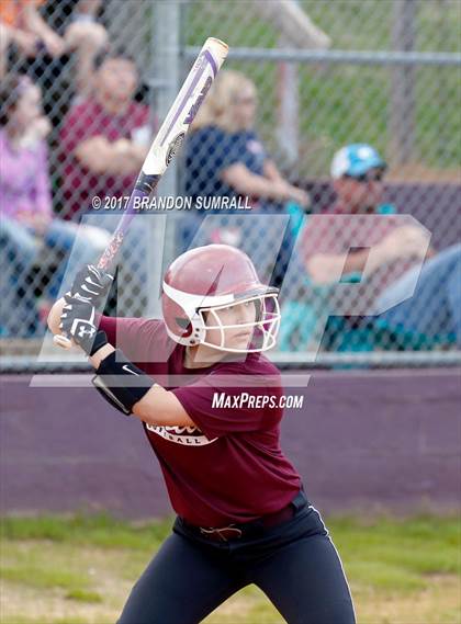 Thumbnail 1 in Maplesville @ Thorsby photogallery.