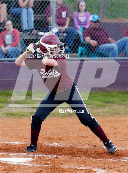 Thumbnail 1 in Maplesville @ Thorsby photogallery.