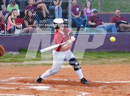 Thumbnail 1 in Maplesville @ Thorsby photogallery.