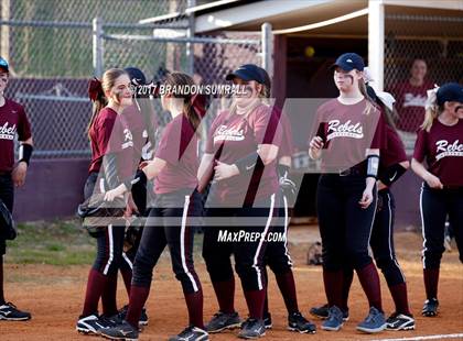 Thumbnail 2 in Maplesville @ Thorsby photogallery.