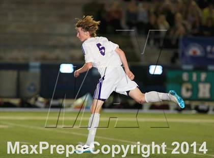 Thumbnail 1 in Carlsbad vs. Torrey Pines (CIF SDS Open Division Final) photogallery.