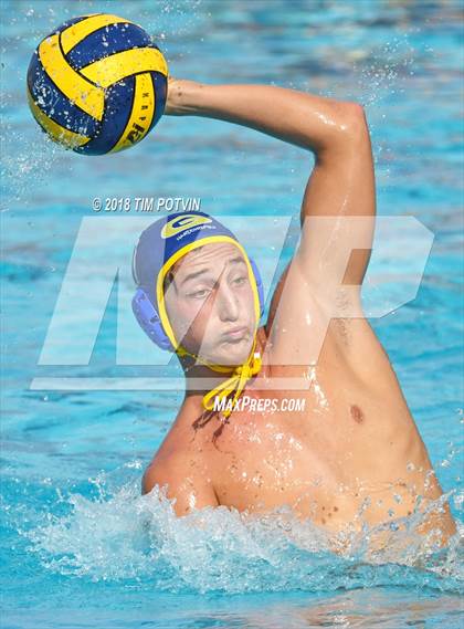 Thumbnail 2 in Grossmont vs La Jolla (CIF D2 SDS Regional) photogallery.