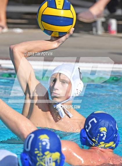 Thumbnail 3 in Grossmont vs La Jolla (CIF D2 SDS Regional) photogallery.